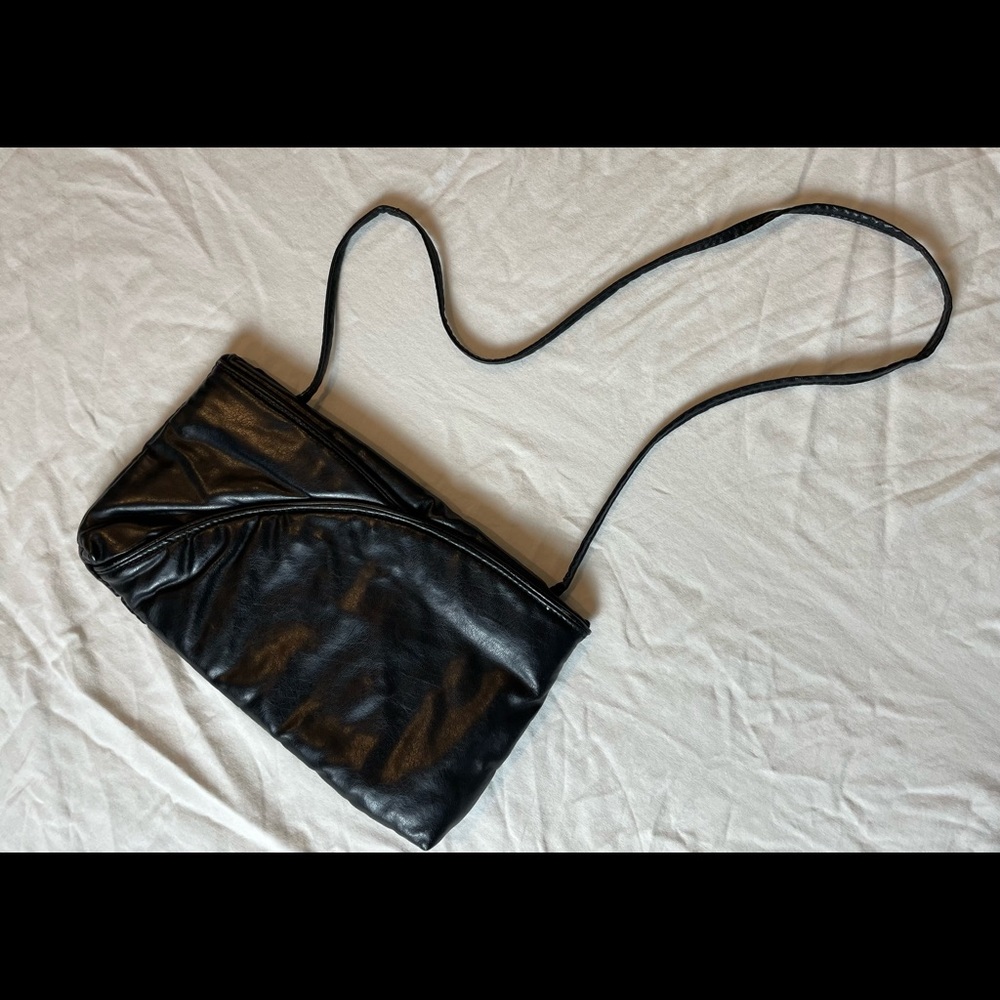 Purses - Picture 2 of 6